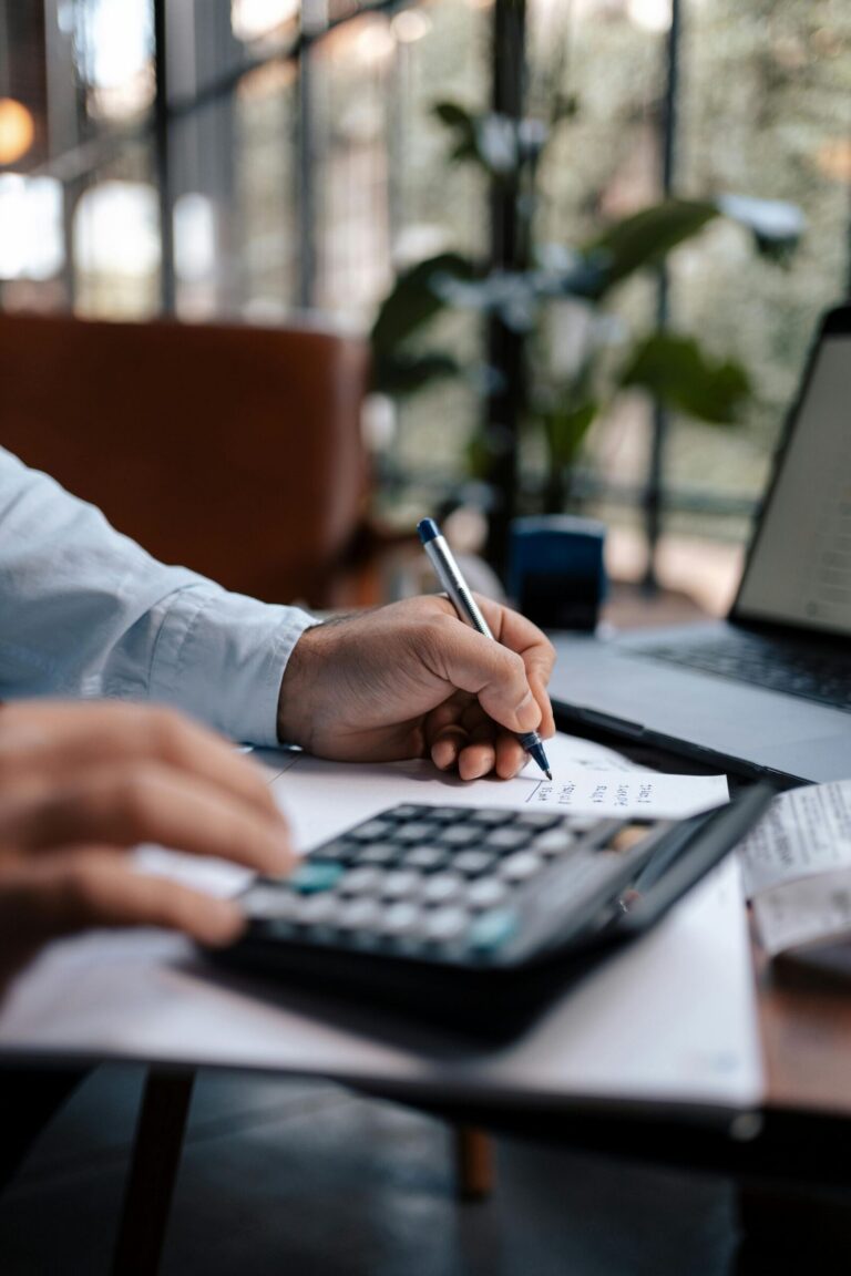 Invest Smart Grow Fast Your Small Business Guide to IT Expense Planning scaled 1